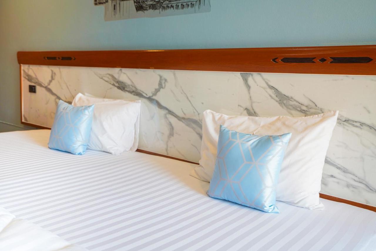 Mayfa Hotel - Sha Extra Plus Пхукет Екстер'єр фото
